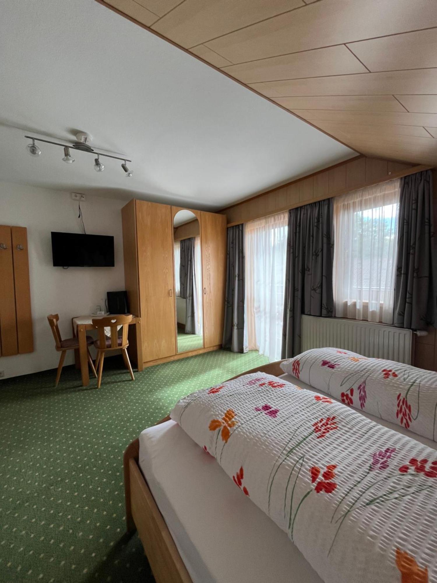 Pension Vorberghof- Bauernhofurlaub Ramsau am Dachstein Exterior foto